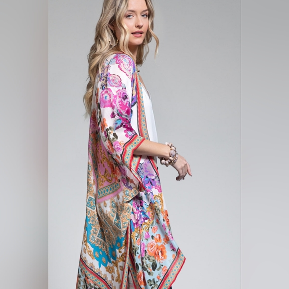 Italian Baroque & Floral Print Kimono w/ Fuchsia & Light Purple Tones - Picture 2 of 7